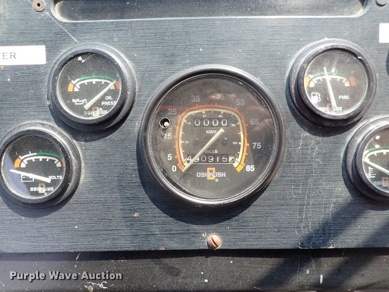 image for item DN1891 1994 Oshkosh MSN  food truck