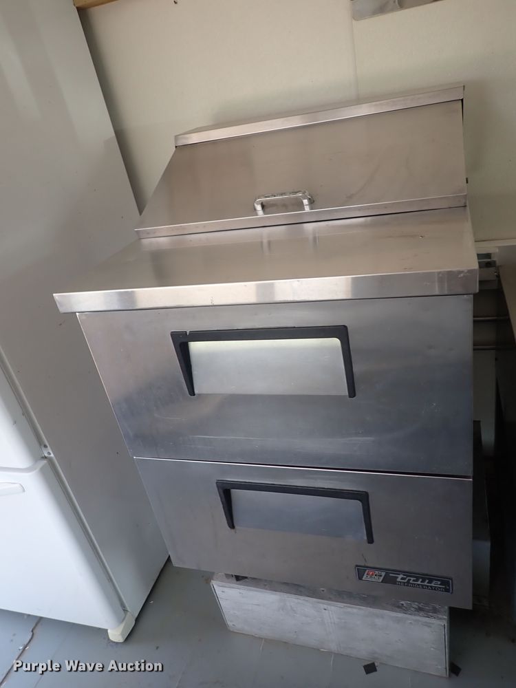 image for item DN1891 1994 Oshkosh MSN  food truck