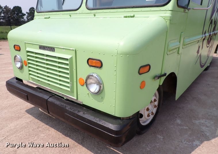 image for item DN1891 1994 Oshkosh MSN  food truck