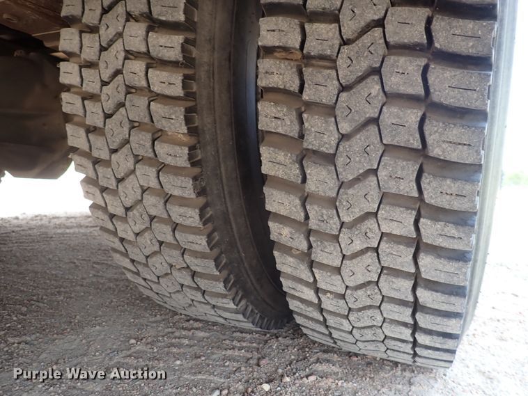 image for item DN1891 1994 Oshkosh MSN  food truck