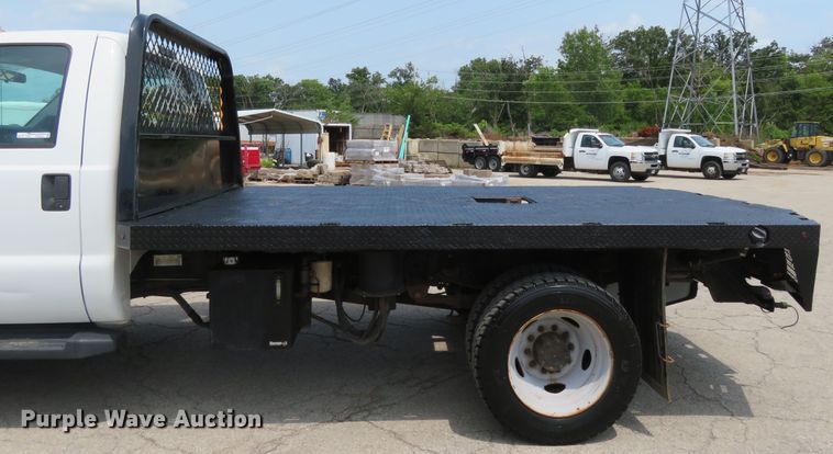 image for item FP9358 2015 Ford F550  flatbed truck