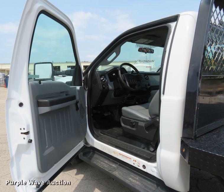 image for item FP9358 2015 Ford F550  flatbed truck