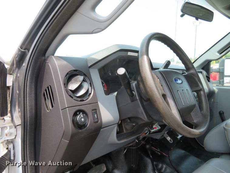 image for item FP9358 2015 Ford F550  flatbed truck