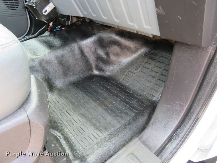 image for item FP9358 2015 Ford F550  flatbed truck