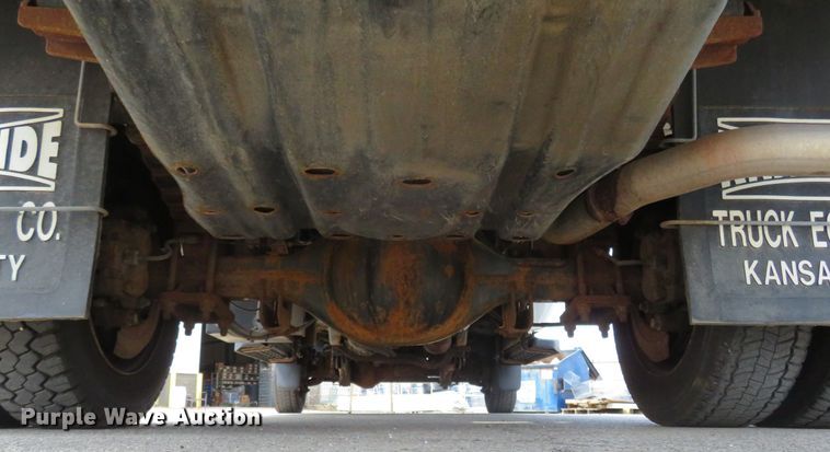 image for item FP9358 2015 Ford F550  flatbed truck