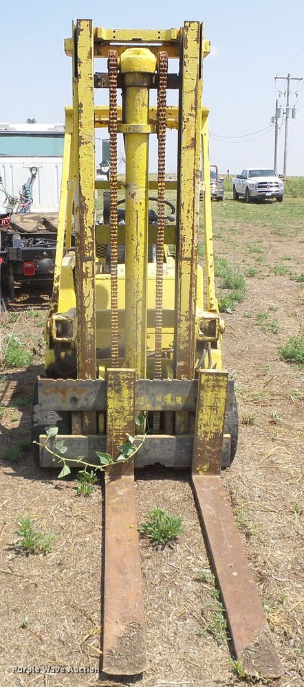 image for item GR9495 Clark  forklift