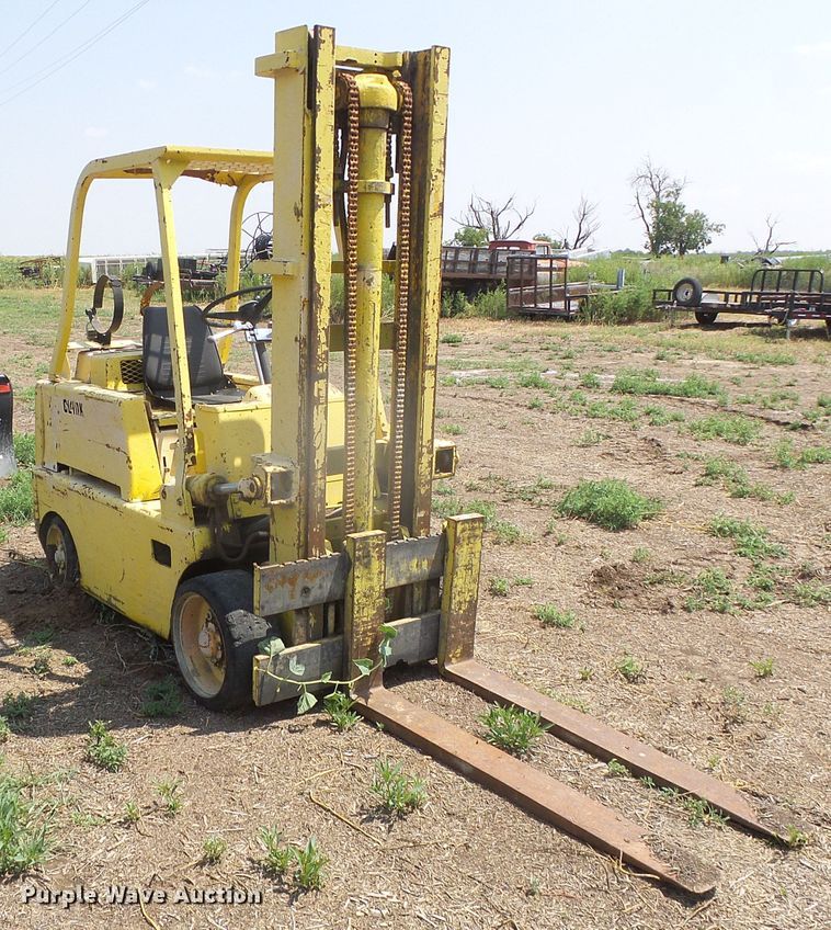 image for item GR9495 Clark  forklift