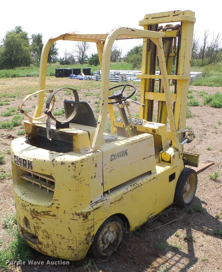 image for item GR9495 Clark  forklift