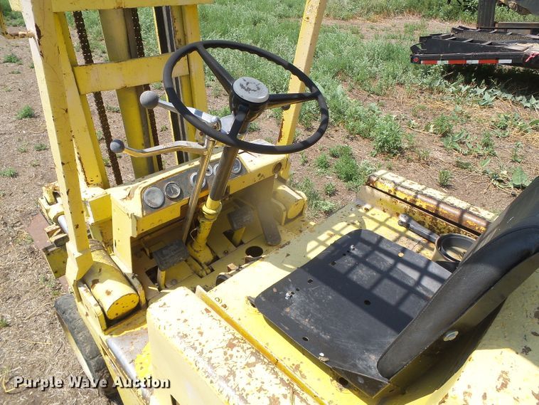 image for item GR9495 Clark  forklift