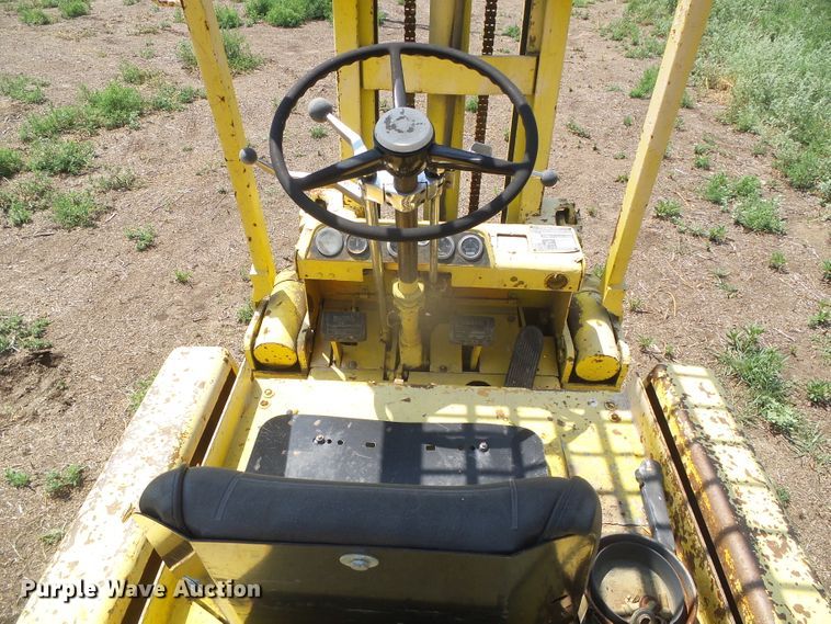 image for item GR9495 Clark  forklift