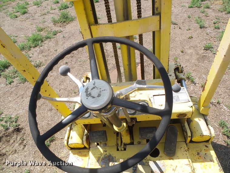 image for item GR9495 Clark  forklift