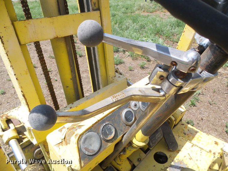 image for item GR9495 Clark  forklift