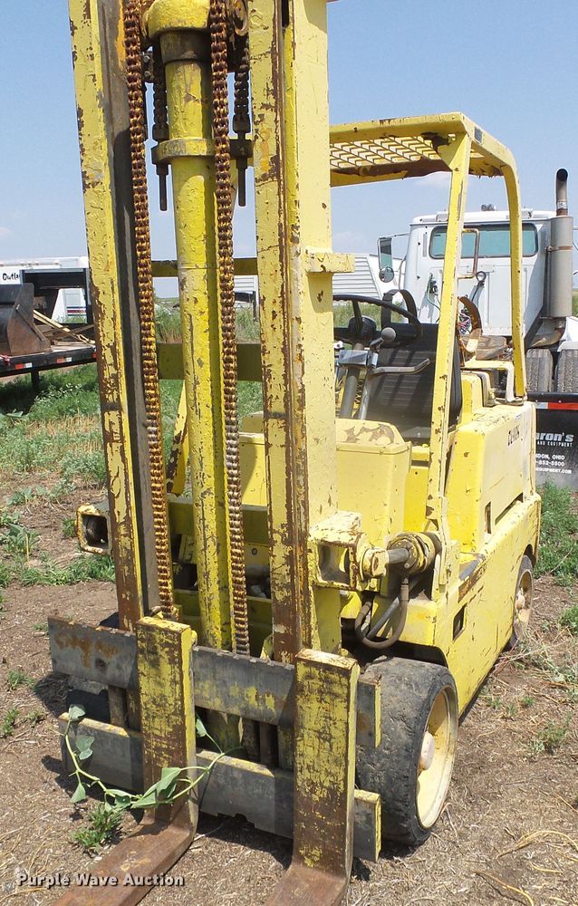 image for item GR9495 Clark  forklift