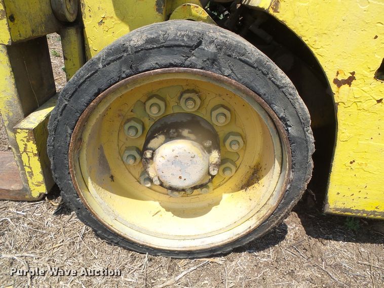 image for item GR9495 Clark  forklift