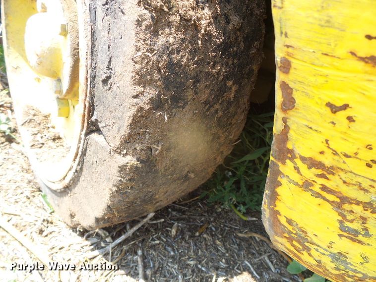 image for item GR9495 Clark  forklift