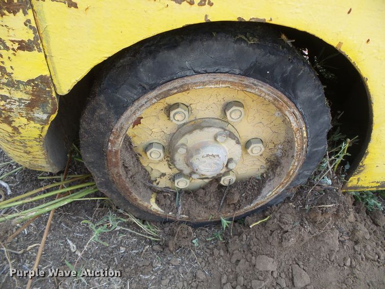 image for item GR9495 Clark  forklift