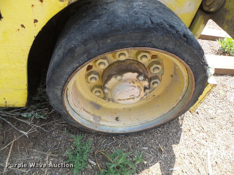 image for item GR9495 Clark  forklift