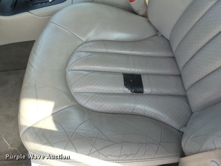 image for item HF9929 2001 Chrysler 300M