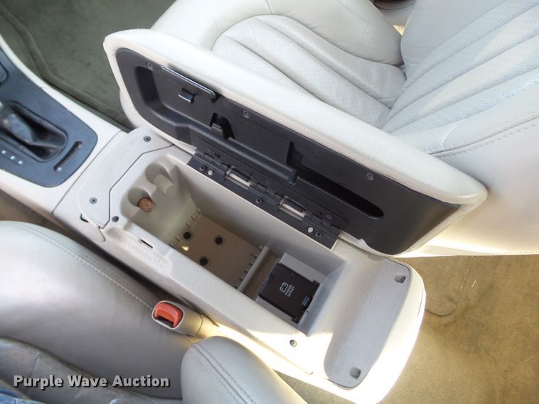 image for item HF9929 2001 Chrysler 300M