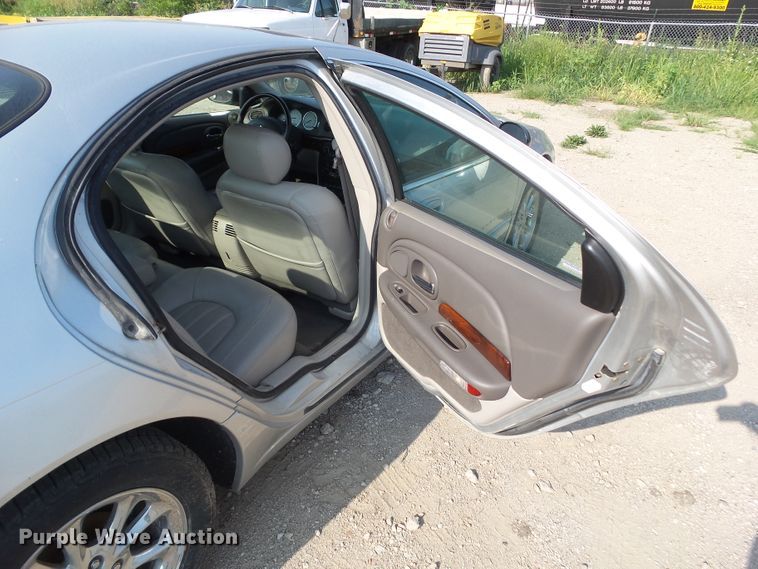 image for item HF9929 2001 Chrysler 300M