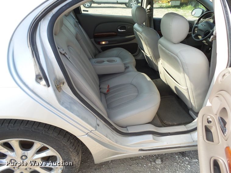 image for item HF9929 2001 Chrysler 300M