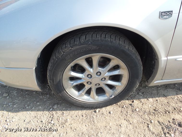 image for item HF9929 2001 Chrysler 300M