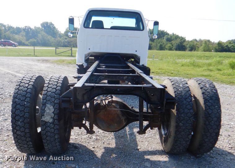 image for item HT9380 2002 Ford F650 Super Duty  truck cab and chassis