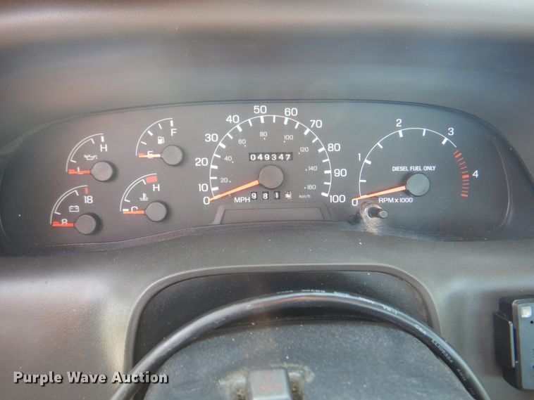 image for item HT9380 2002 Ford F650 Super Duty  truck cab and chassis