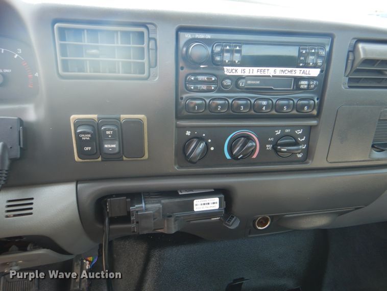 image for item HT9380 2002 Ford F650 Super Duty  truck cab and chassis