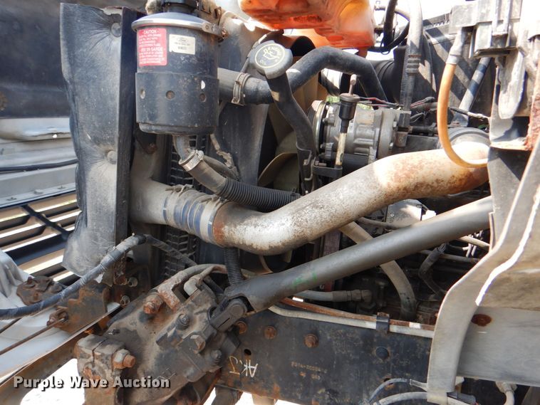 image for item HT9380 2002 Ford F650 Super Duty  truck cab and chassis