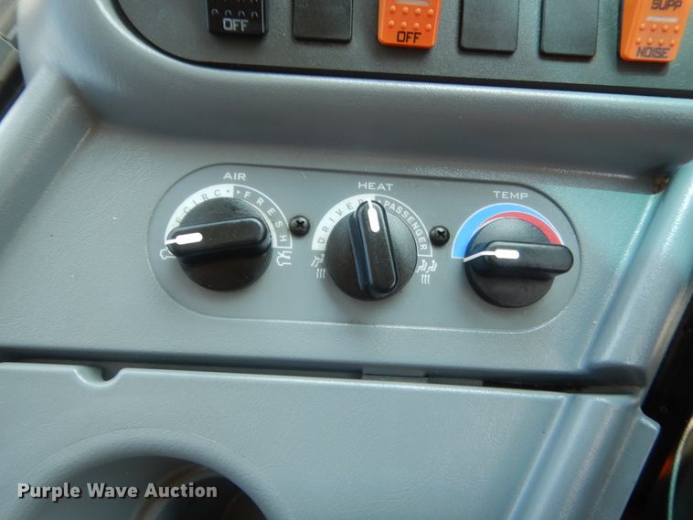 image for item HT9385 2011 International 3000CE  school bus