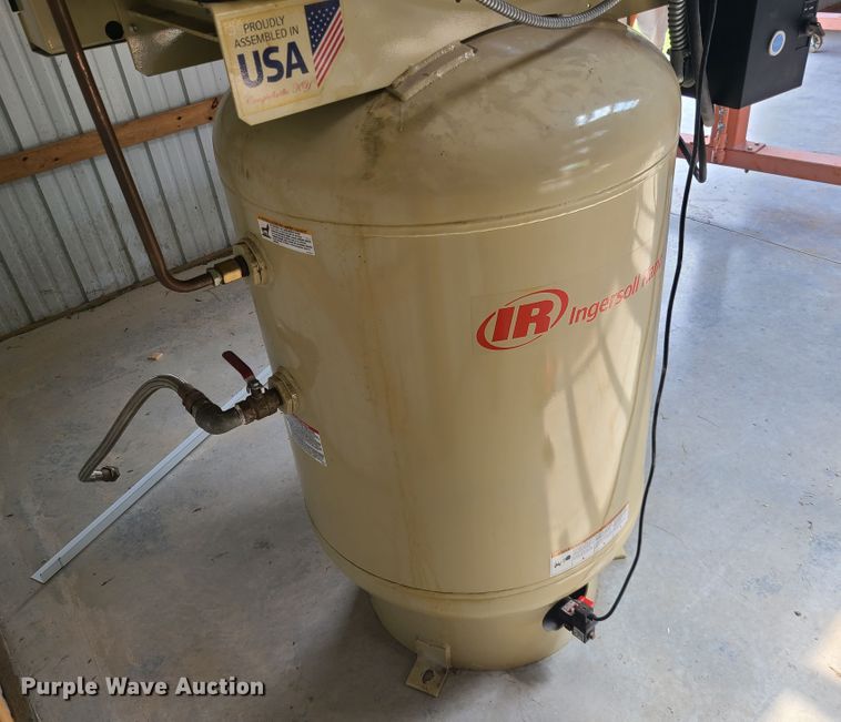 image for item IC9873 2019 Ingersoll Rand 2545K10-P  air compressor