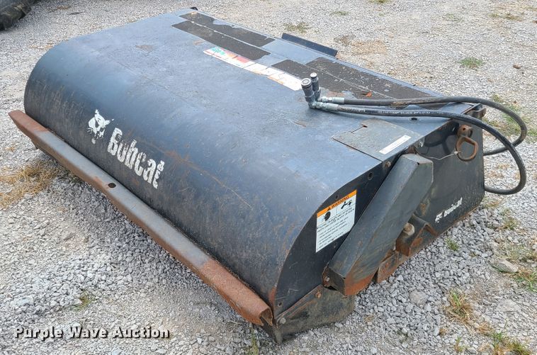 image for item IC9874 Bobcat  72" skid steer broom