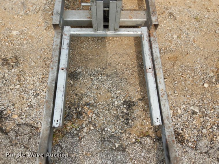 image for item II9675 Genie SL-13  lift