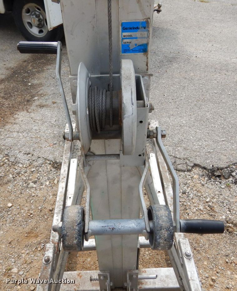 image for item II9675 Genie SL-13  lift