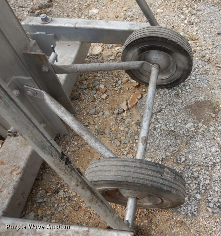 image for item II9675 Genie SL-13  lift