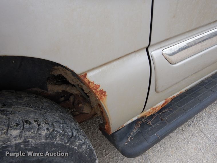 image for item II9691 2005 GMC Yukon XL  SUV