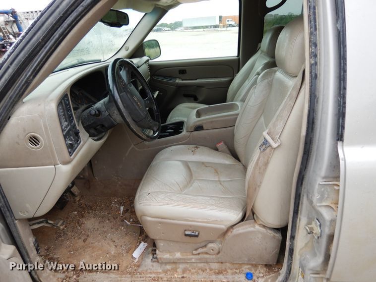 image for item II9691 2005 GMC Yukon XL  SUV
