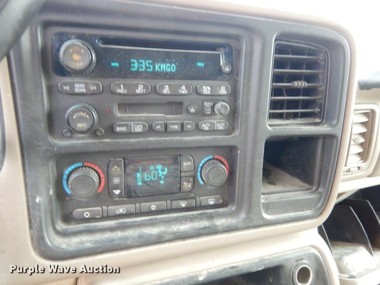 image for item II9691 2005 GMC Yukon XL  SUV