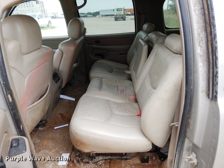 image for item II9691 2005 GMC Yukon XL  SUV