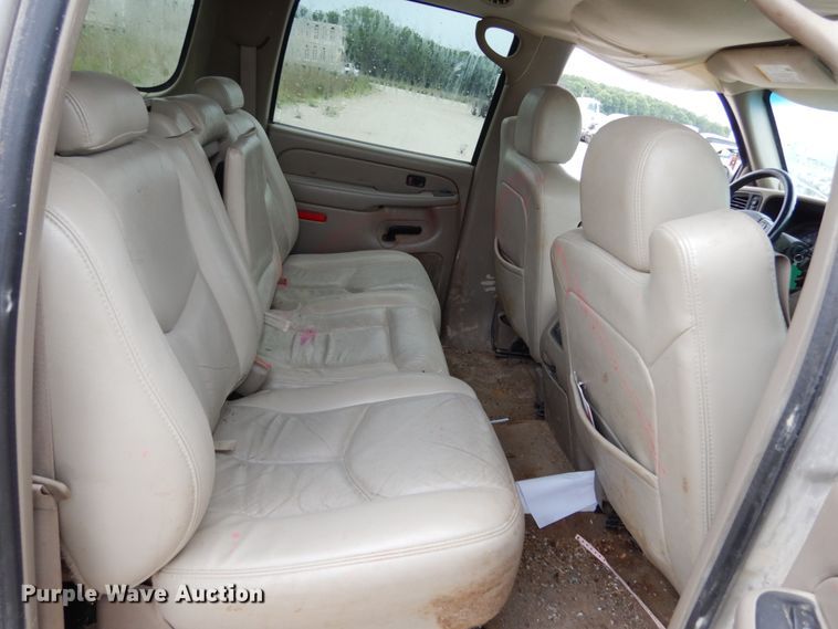 image for item II9691 2005 GMC Yukon XL  SUV