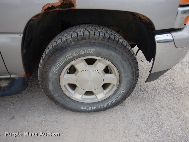 image for item II9691 2005 GMC Yukon XL  SUV