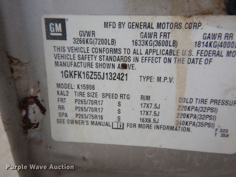 image for item II9691 2005 GMC Yukon XL  SUV