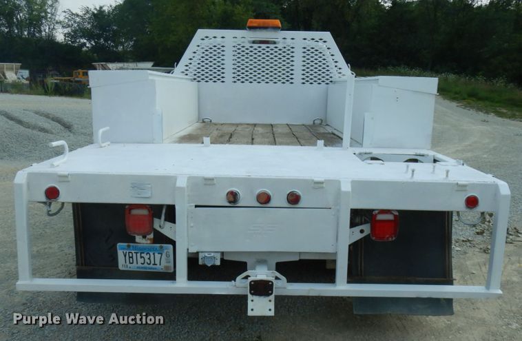 image for item IL9928 2007 Ford F450 Super Duty  flatbed truck