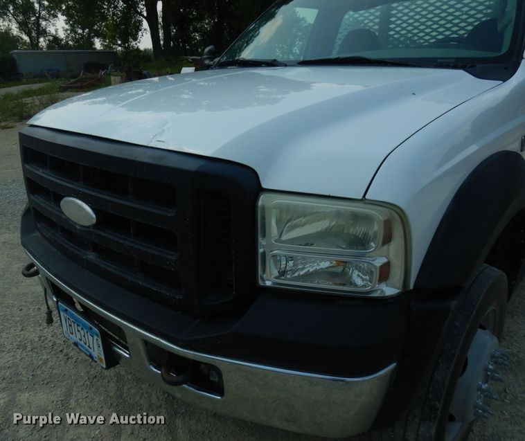 image for item IL9928 2007 Ford F450 Super Duty  flatbed truck
