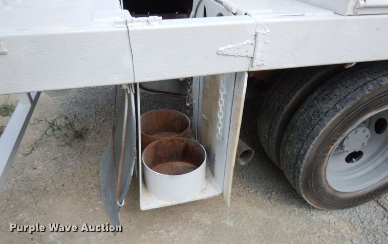 image for item IL9928 2007 Ford F450 Super Duty  flatbed truck