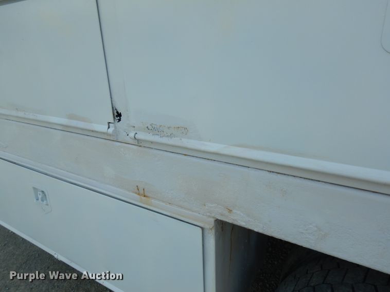 image for item IL9928 2007 Ford F450 Super Duty  flatbed truck