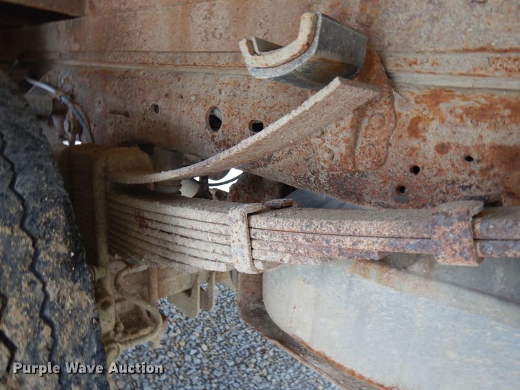 image for item IL9928 2007 Ford F450 Super Duty  flatbed truck