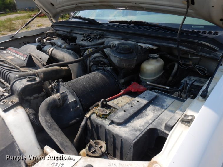 image for item IL9928 2007 Ford F450 Super Duty  flatbed truck