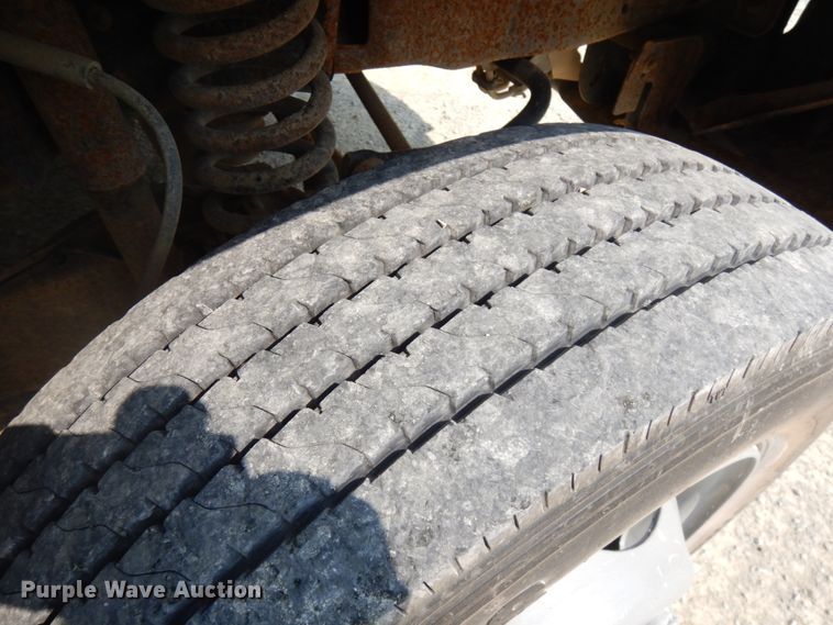 image for item IL9928 2007 Ford F450 Super Duty  flatbed truck